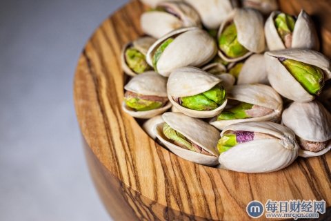 树生坚果摄取量与减少总的和特定原因死亡率的关系