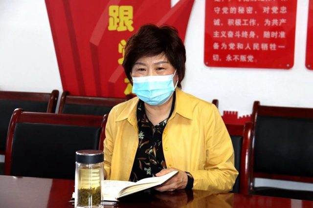 局党组副书记、副局长胡煜昊主持会议并讲话