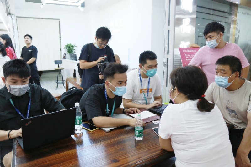 汉正街中心商城联手ICT巨头抖音,按下直播销售快进键 如图片无法显示,请刷新页面