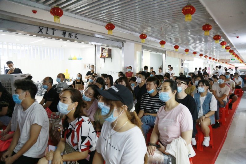 汉正街中心商城联手ICT巨头抖音，按下直播销售快进键