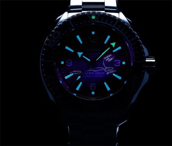 海马系列海洋宇宙Ultra Deep 6000米专业潜水表