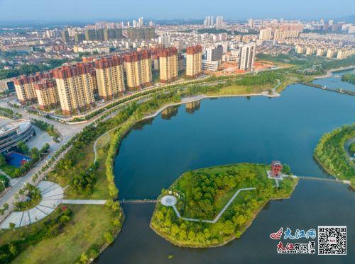 走进金溪县,水清岸绿,高楼林立,道路畅通,风景如画,令人流连忘返。