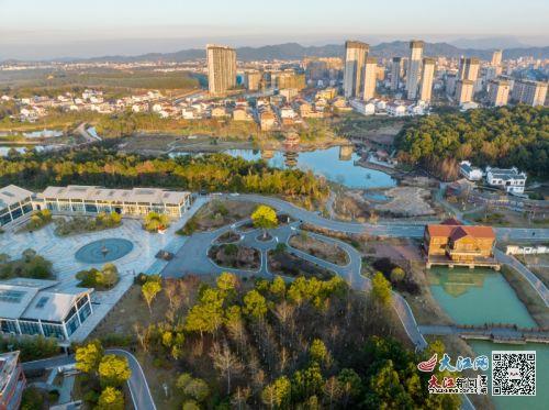 香谷庄园春和景明,草木吐翠,春意盎然,景美如画