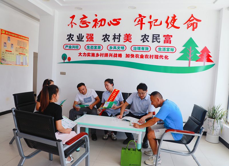 深耕普惠金融 建设和美乡村——邮储银行榕江县支行助力县域经济发展纪实 深耕普惠金融 建设和美乡村——邮储银行榕江县支行助力县域经济发展纪实